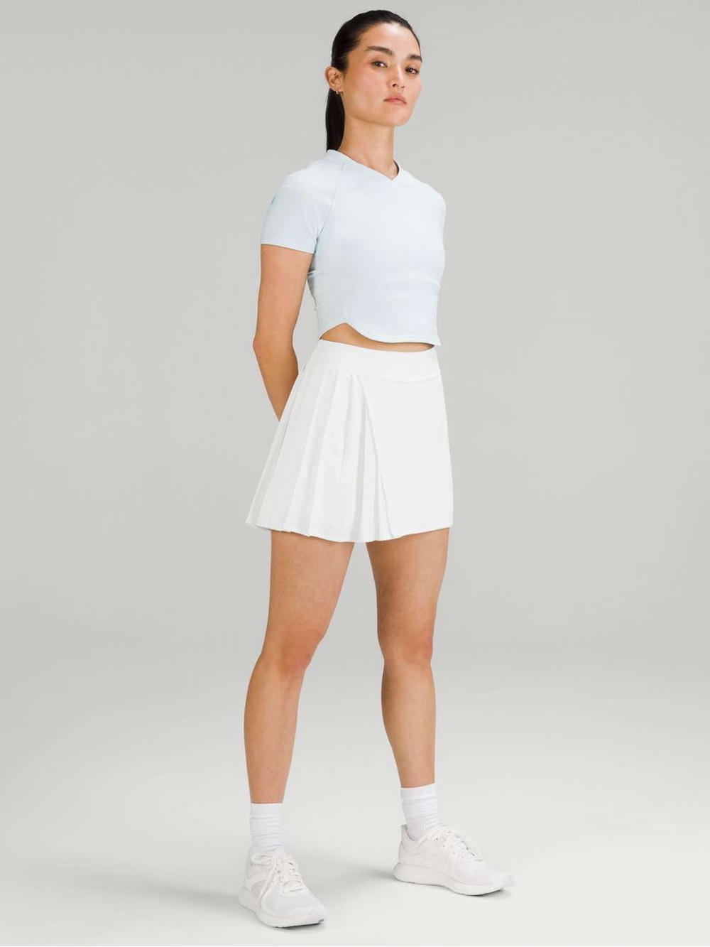 Lululemon SIZE 6 Asymmetrical pleated HR high rise tennis skirt in white